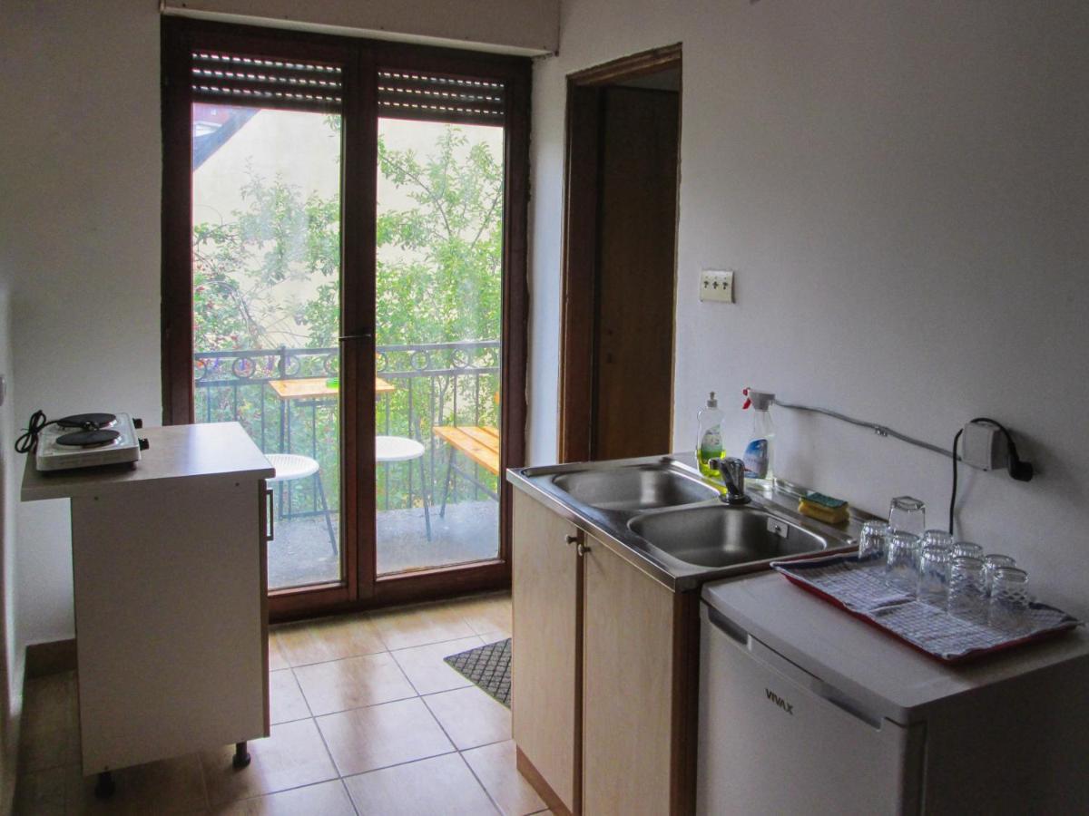 Guesthouse Mirkovic Плужине Экстерьер фото